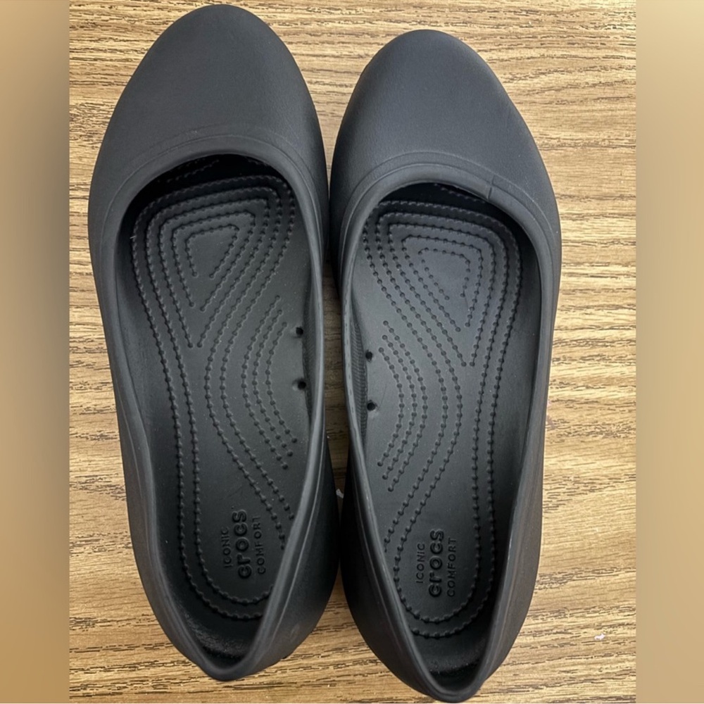 CROCS Classic Women’s Black Flats